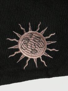 ROMWE Hippie Sun Embroidery Crop Sweater - Black - View 4