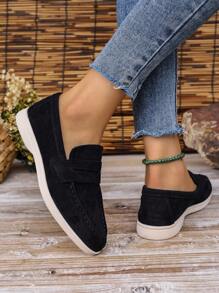 2025年秋季女士带饰一脚蹬乐福鞋，黑色仿麂皮平底鞋，手工休闲/正装PU皮鞋