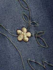 ROMWE Fairycore Jeans de pierna amplia con bordado floral - Azul lavado oscuro - Ver 4