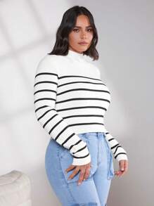 SHEIN BASICS 大碼條紋圖案小高領短款毛衣 - 白色 - 查看 4