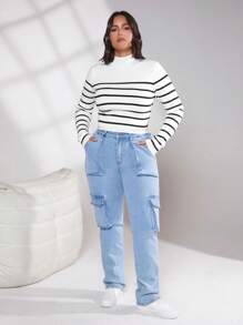 SHEIN BASICS 大碼條紋圖案小高領短款毛衣 - 白色 - 查看 5