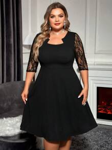 Reflora Plus Contrast Lace Notched Neckline Dress - Black - View 4