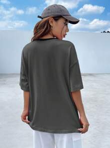 SHEIN EZwear Camiseta de hombros caídos de color combinado - Gris - Ver 4