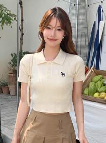 DAZY 繡花細節抗縮polo領短款針織上衣 - 杏色 - 查看 6