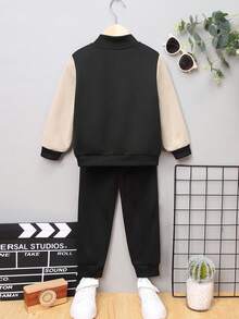 SHEIN Young Boy Letter Graphic Colorblock Bomber Jacket & Sweatpants Without Tee - Black - View 2