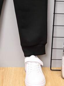 SHEIN Young Boy Letter Graphic Colorblock Bomber Jacket & Sweatpants Without Tee - Black - View 6