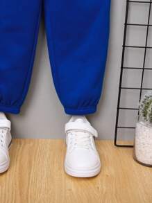 SHEIN 年轻男孩休闲纯色连帽运动衫、针织裤和围巾套装 - 薄款、羊毛款、加厚款 - 藍白色 - 查看 5