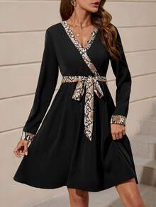 SHEIN Clasi 拼接邊繫腰帶洋裝 - 黑色 - 查看 4