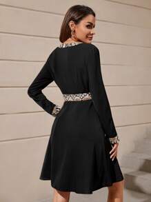 SHEIN Clasi 拼接邊繫腰帶洋裝 - 黑色 - 查看 2