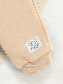 SHEIN Baby Boy Letter Patched Raglan Sleeve Bomber Jacket & Sweatpants Without Tee