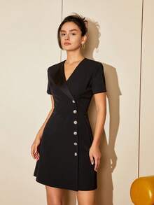 Vestido con botón delantero con diseño cruzado - Negro - Ver 6