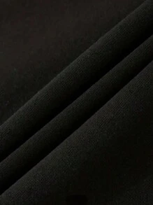 Manfinity Hypemode Loose Fit Heart & Figure Graphic Kangaroo Pocket Hoodie For Men - Black - View 3