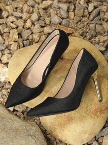 适合春秋季节穿着的大码女式高跟鞋，时尚专业的职业工作鞋，优雅大方