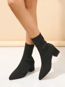 秋冬女士时尚黑色针织靴，粗跟尖头踝靴