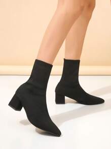 秋冬女士时尚黑色针织靴，粗跟尖头踝靴