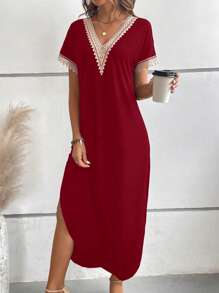 EMERY ROSE 撞色蕾丝开叉大腿T恤连衣裙，适合新年服装，长款女装