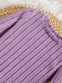 SHEIN Leap Crew Conjunto de hogar con costillas anchas y sólidas para niñas jóvenes, incluye camiseta de punto y pantalones