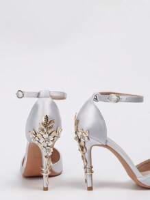 歐美風格性感女性鞋,時髦高跟鞋婚鞋,尖頭高跟涼鞋帶金屬花朵設計 - 銀色 - 查看 2