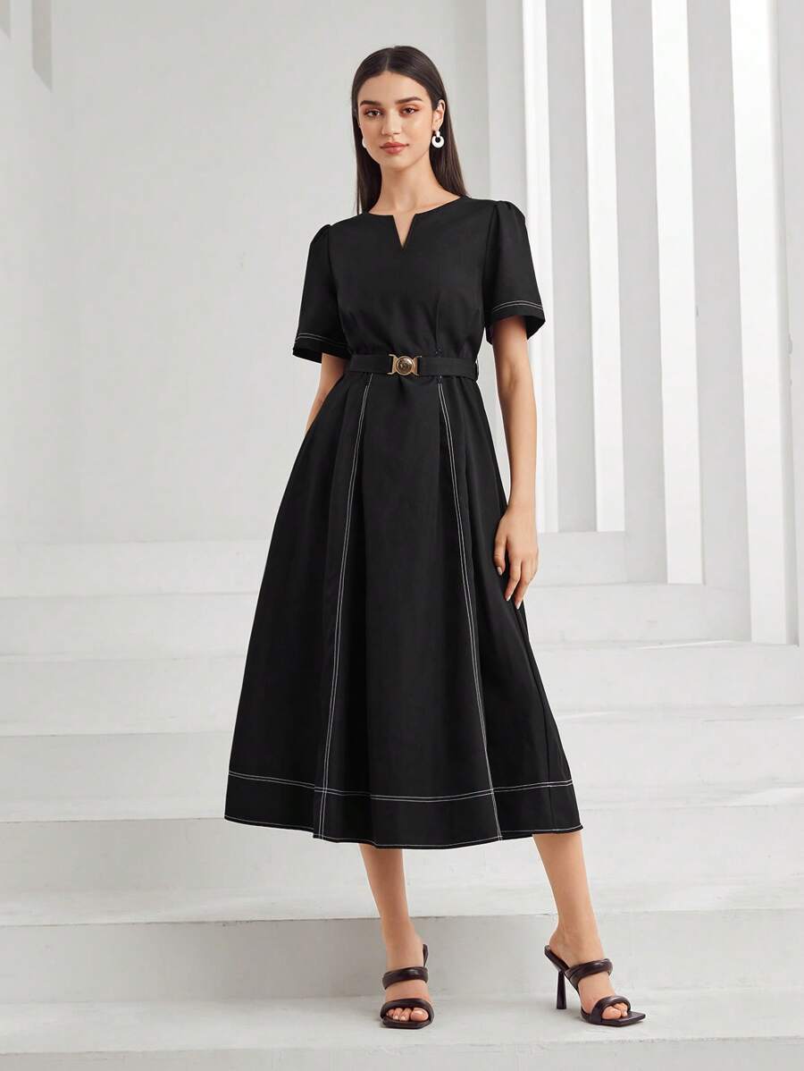 Seusyu 缺口領拼接車縫繫腰帶洋裝 - 黑色 - 查看 1