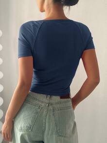 DAZY 半排扣短款T恤 - 藍色 - 查看 2
