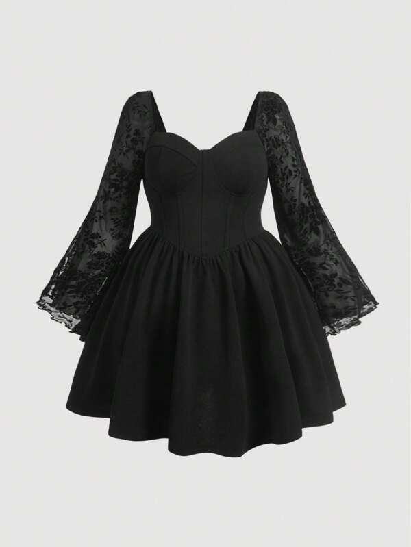 SHEIN CURVE+ Plus rochie cu mânecă cu volan, cu gât cu inimă