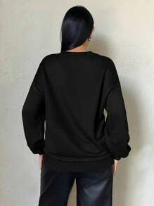 SHEIN SXY Chữ & Bướm In Thả vai Áo chui đầu - màu đen - Xem 2