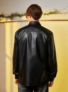 Manfinity EMRG 男士翻蓋口袋PU皮革夾克 - 黑色 - 查看 5