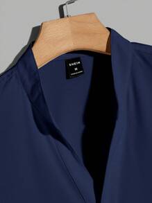 Manfinity BRENVOR 男士素色前紐扣襯衫