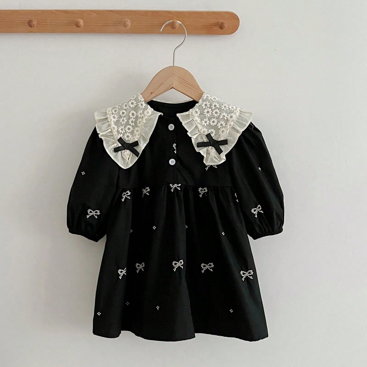 Vestido elegante de manga larga para niña joven con detalles bordados, ideal para primavera / otoño