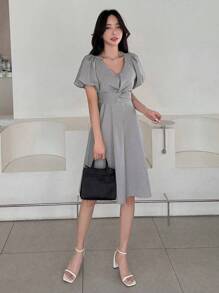 DAZY Vestido de tirantes con manga abullonada y detalle de lazo delantero