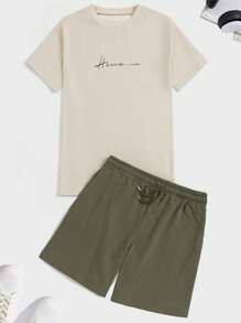 RueChic Men Letter Graphic Tee & Drawstring Waist Shorts