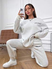 Flirla 字母圖案落肩袖衛衣和衛褲