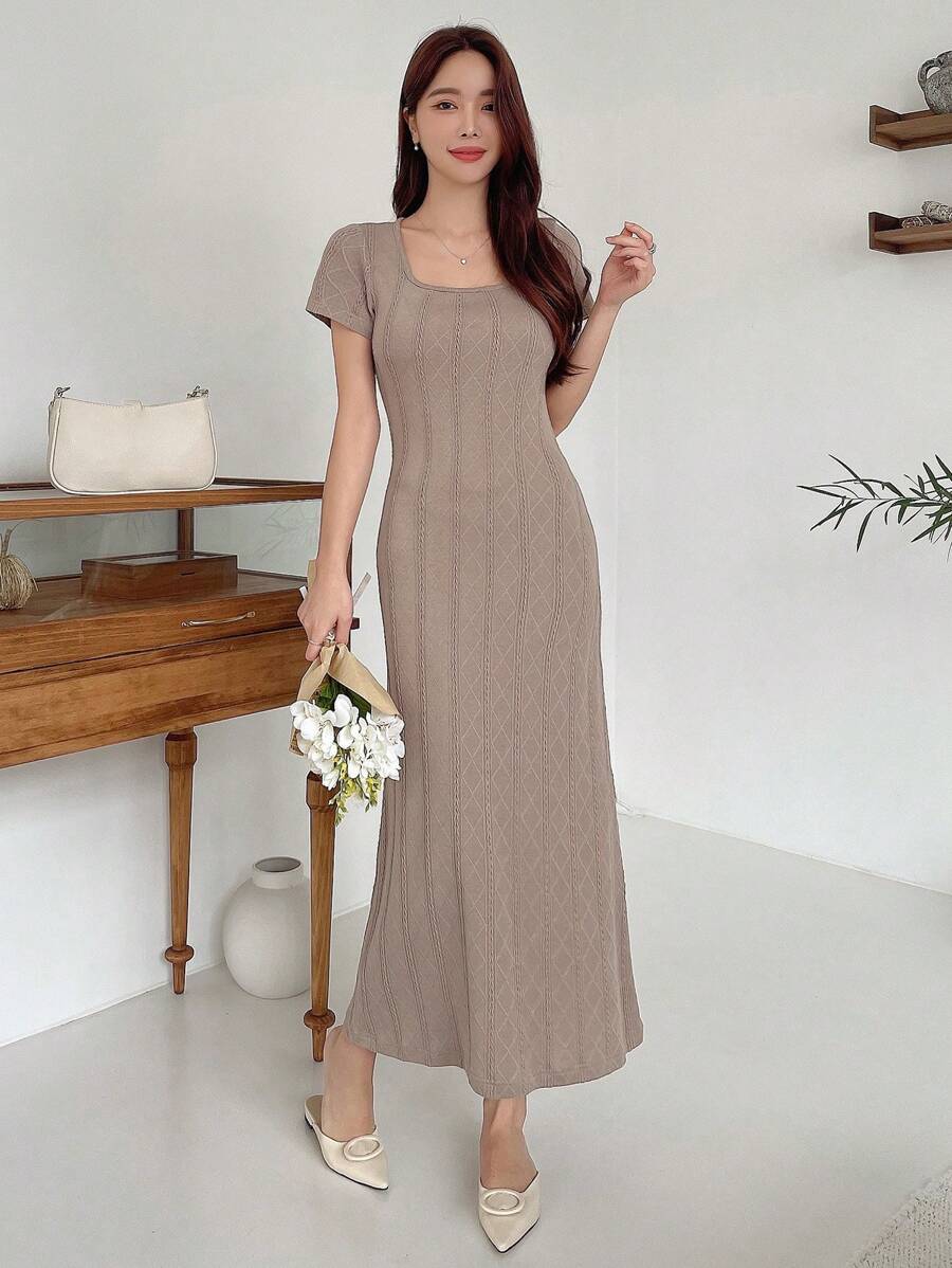 DAZY 素色大圓領魚尾裙下擺連衣裙 - 摩卡棕 - 查看 1