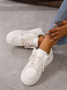 秋冬时尚简约百搭小白鞋，女士运动鞋