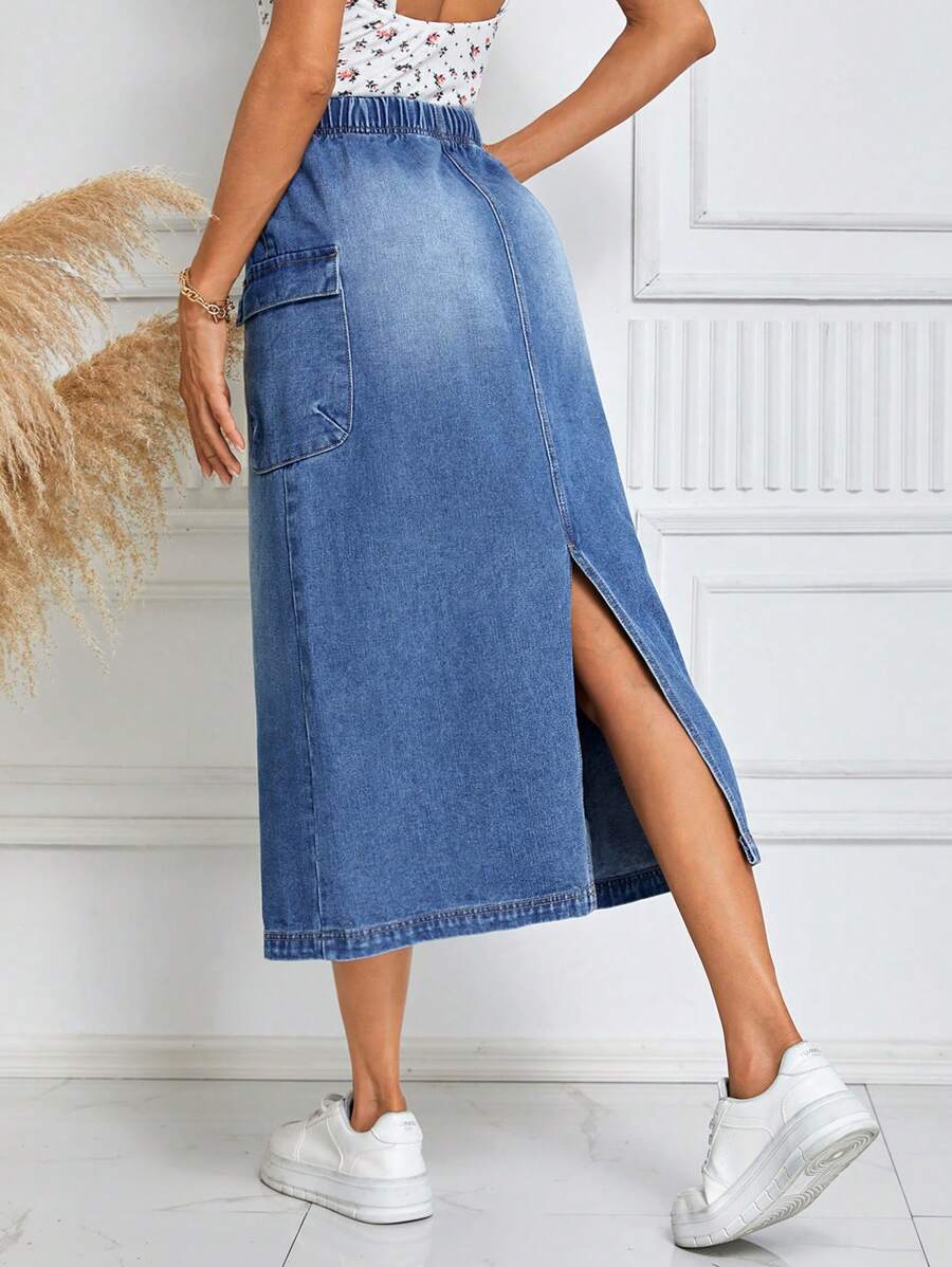 SHEIN Essnce 側翻蓋口袋後背開衩牛仔半身裙 - 淺色水洗藍 - 查看 1