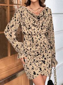 SHEIN Privé In Toàn bộ cổ áo xếp nếp tay áo lá sen Xù Váy Wrap Hem - Nhiều màu - Xem 3