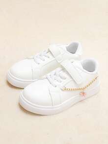 女童運動鞋，帶鉤環和心形刺繡裝飾的休閒運動鞋