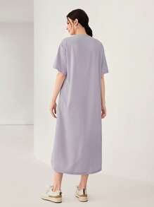 Mulvari 字母圖案缺口領下擺開叉洋裝