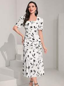 Modelyn 印花方領側抽繩褶邊洋裝 - 黑與白 - 查看 1