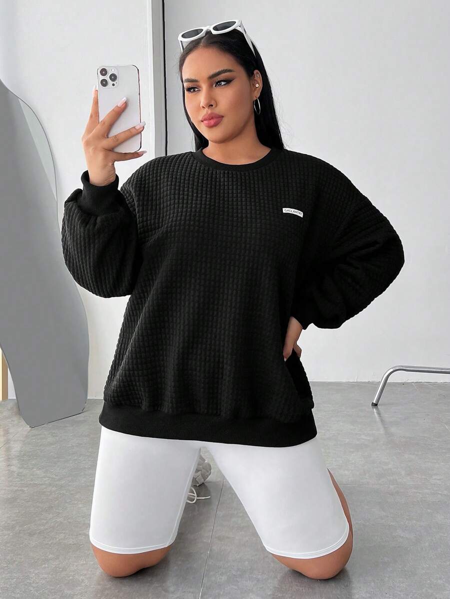 SHEIN EZwear Hơn Thư được vá Thả vai Áo nỉ - màu đen - Xem 1