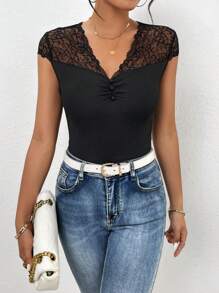 SHEIN Frenchy 蕾絲拼接前收褶褶邊連身背心 - 黑色 - 查看 5