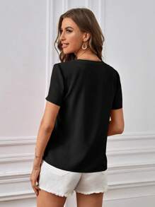 SHEIN Clasi Chất rắn Nút phía trước Cổ có Lỗ hổng Áo sơ mi - màu đen - Xem 2