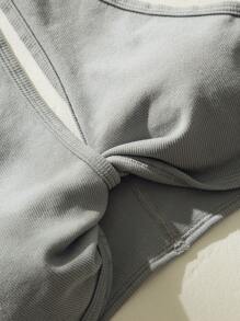 SHEIN Twist Front Halter Bralette