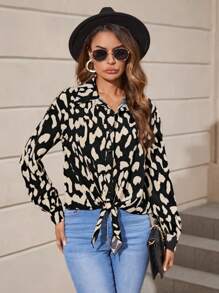 SHEIN Clasi 滿版印花下擺打結襯衫 - 彩色 - 查看 2