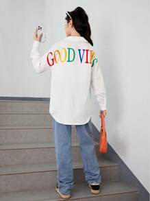 Chica adolescente Camisa con estampado de letra de hombros caídos