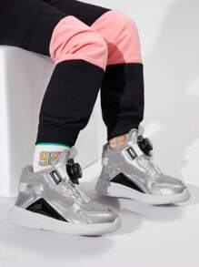 Fashionable And Comfortable Children's Sports Shoes With Rotating Buttons And Added Warmth - Silver - View 1