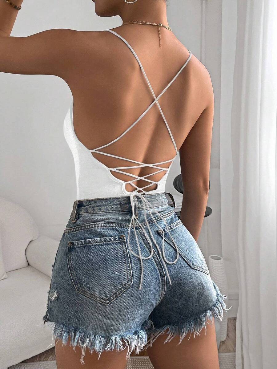 SHEIN Essnce 性感交叉露背细肩带紧身衣 - 白色 - 查看 1