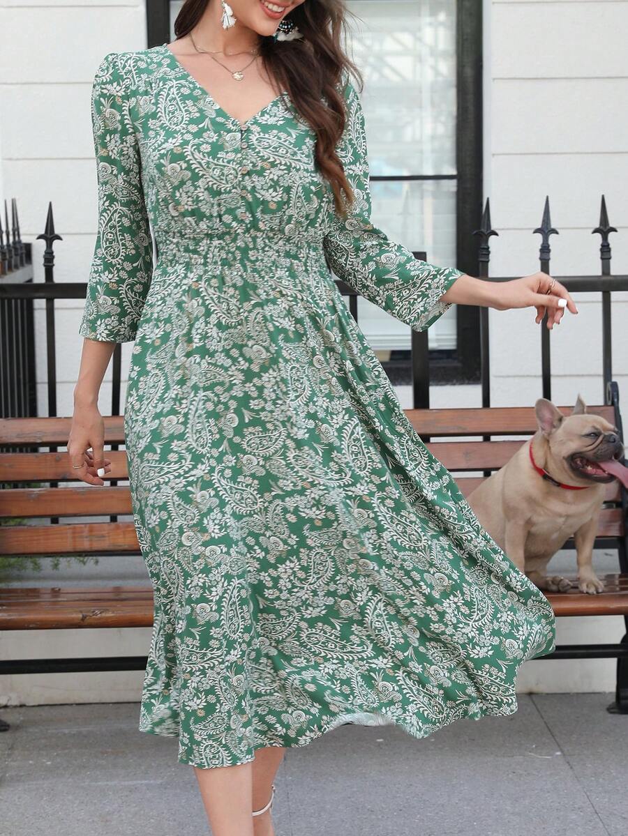 Allover Print V Neck Dress - Green - View 1