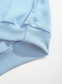 SHEIN EZwear Bản in hình khẩu hiệu & con bướm Lót nhiệt Áo nỉ - Màu xanh lam - Xem 5