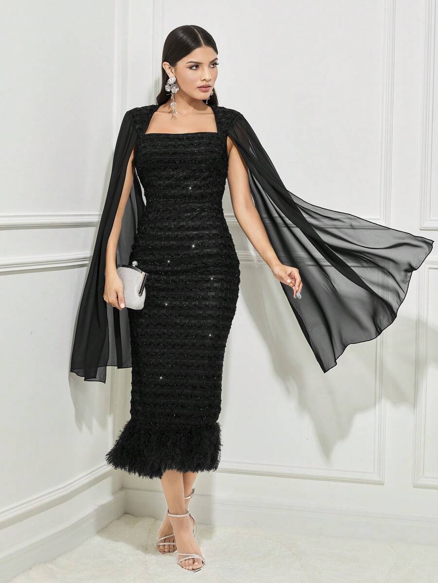 Modelyn Enges Abendkleid mit Kappärmeln und flauschigem Saum